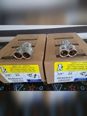 Set Of 50 Arlington SNAP 2 IT DUPLEX CONNECTOR FOR AC,HCF . 3/8. 4040AST NEW
